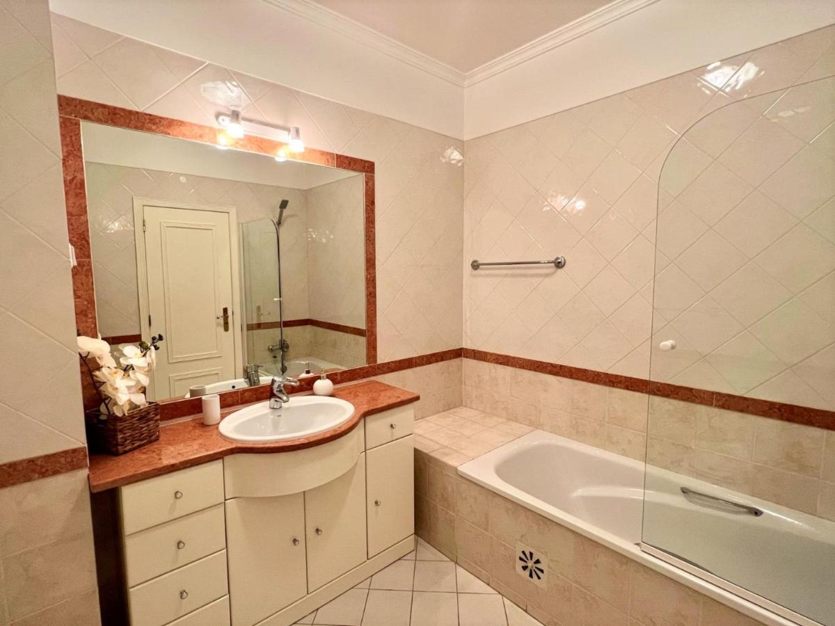 Vilamoura Central 2 With Pool By Homing Екстериор снимка
